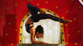 Reyna Ponce performs