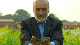 Slow food founder Carlo Petrini: healthy food = healthy dirt