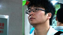 Wan Chao attends a job fair. Wan Chao attends a job fair.