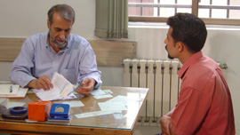 Merhrdad at his first meeting with at the kidney referral agency Merhrdad at his first meeting with at the kidney referral agency