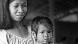 Socheata Poeuv and Houng Poeuv in Kao Idang refugee camp in Thailand