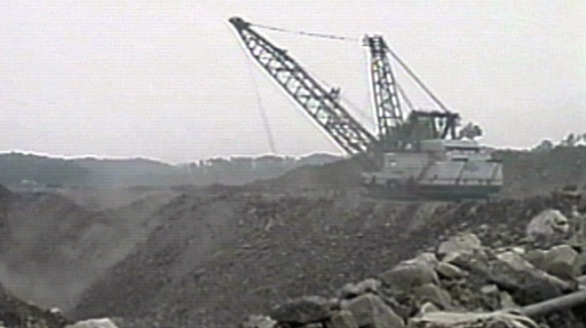 View of the dragline at Hobet 21 mine