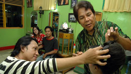 Mami Ria's beauty class